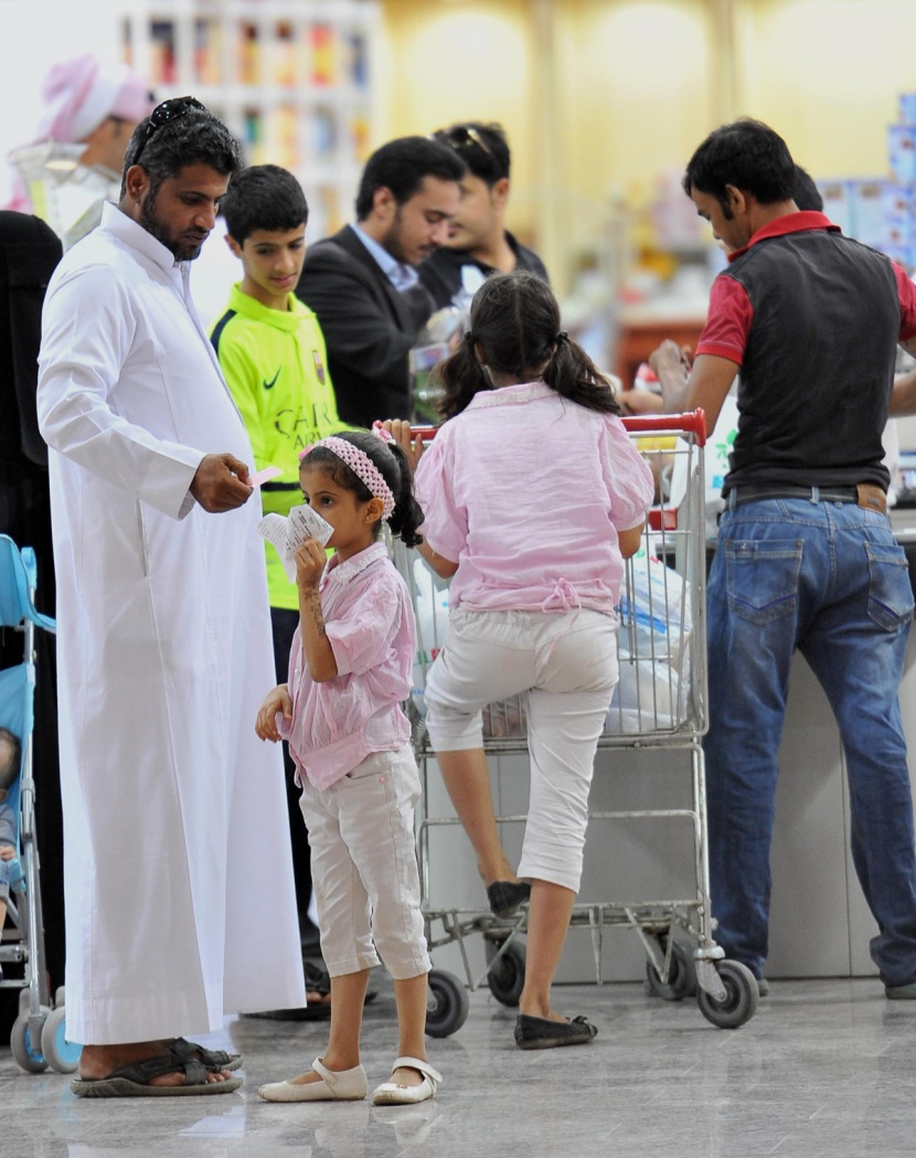 أسواق الباحة تستقبل المتسوقين لشراء مستلزمات رمضان