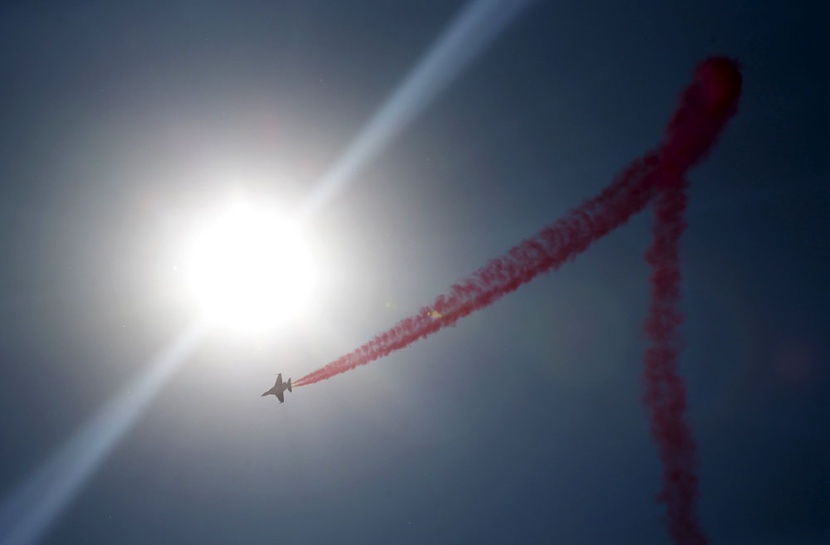 قصة مصورة: افتتاح معرض "ماكس 2015" الدولي للطيران