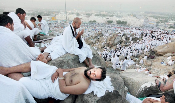 «الصحة» تحذر الحجاج من بعض الأدوية التي تزيد خطر الإصابة بضربات الشمس