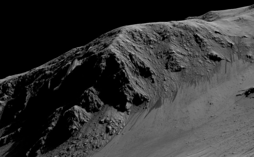 ناسا : الماء يتدفق على سطح كوكب المريخ