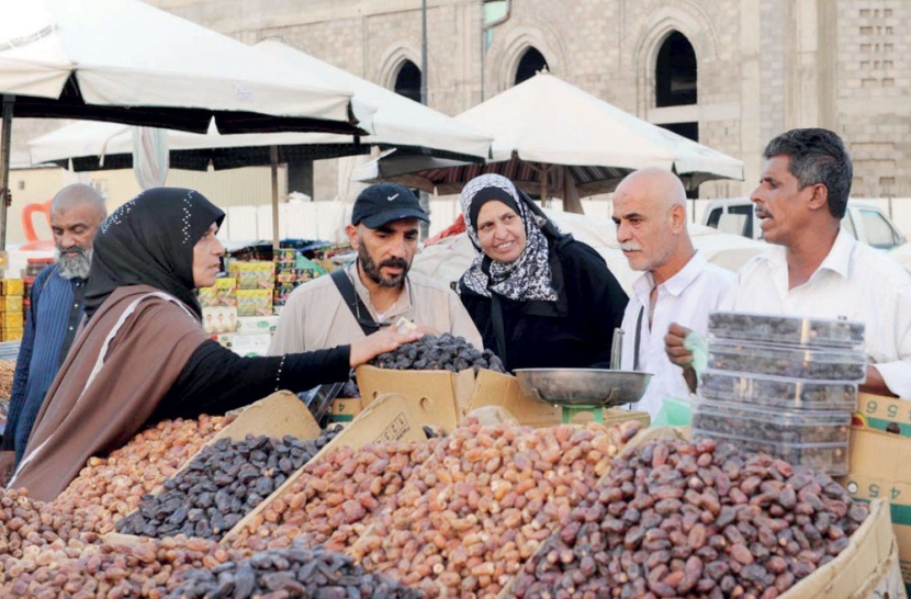 عجوة المدينة المنورة تتصدر قائمة هدايا الحجاج من التمور