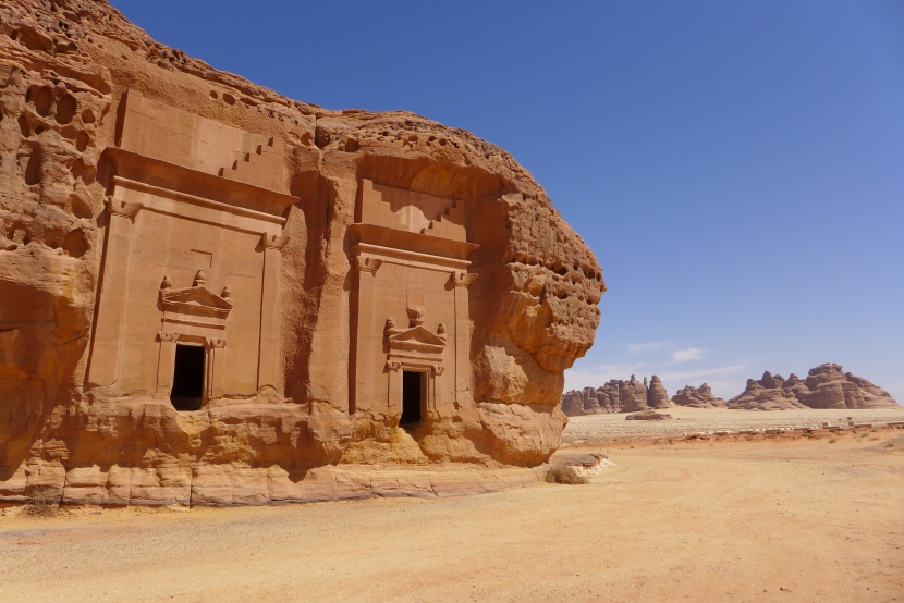 العلا في 50 صورة.. من زمن الأنباط إلى عصر الرؤية 