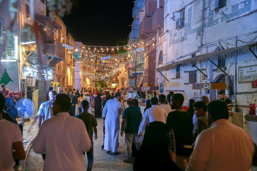 قصة مصورة | افتتتاح مهرجان جده التاريخية