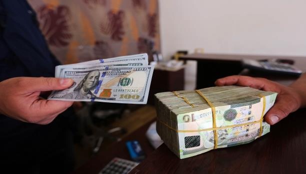 ليبيا تخفض الرسوم على مبيعات العملة الصعبة إلى 163 %