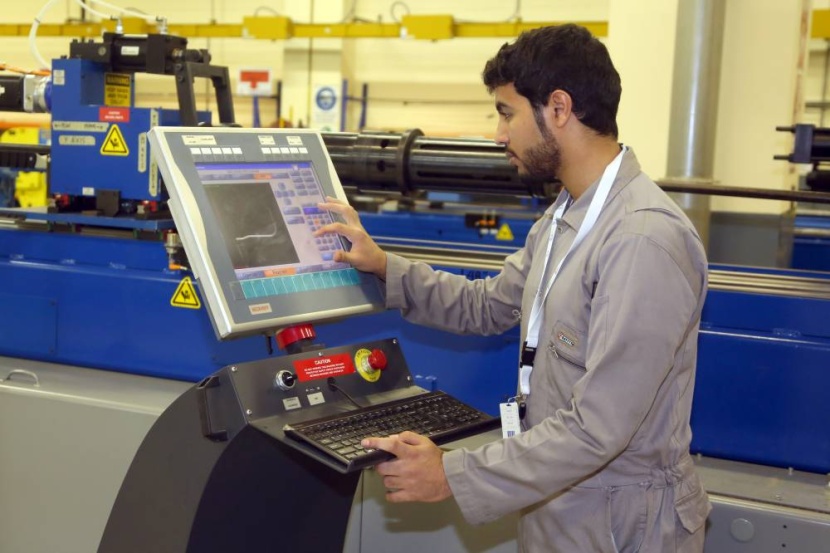 وزير الصناعة: الترخيص لـ 124 مصنعا وتوظيف 3 آلاف سعودي في القطاع خلال أكتوبر
