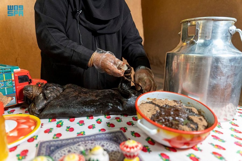 صناعة السمن البري في الجوف .. حرفة يدوية تحقق عوائد اقتصادية