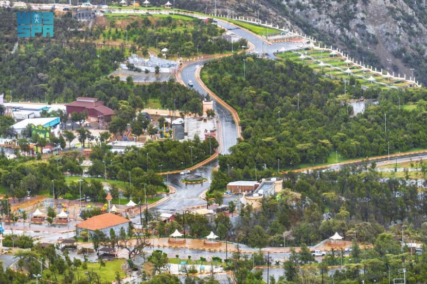 الباحة .. عروس الغابات والغيوم والضباب ومتنفس للسياحة