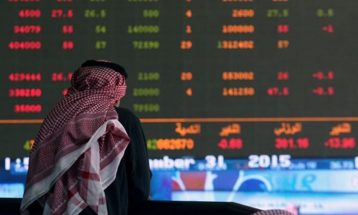 السعودية تقود مكاسب بورصات الخليج وأسهم قيادية تهبط ببورصة مصر