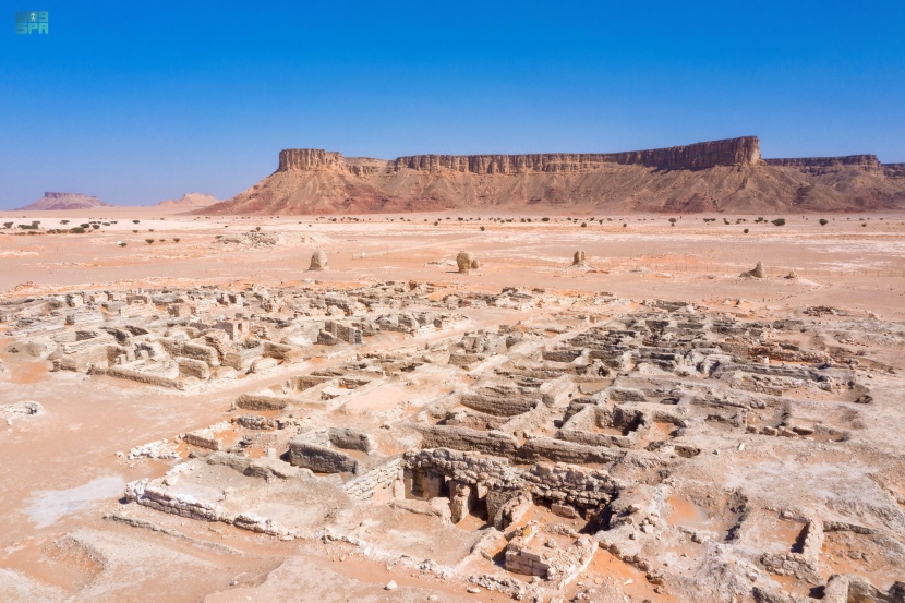 التراث تكشف عن نتائج جديدة لموقع الفاو الأثري جنوب غرب الرياض