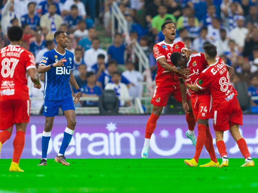 الهلال يكسب الوحدة عن طريق ركلات الترجيح ويتوج بكأس خادم الحرمين الشريفين