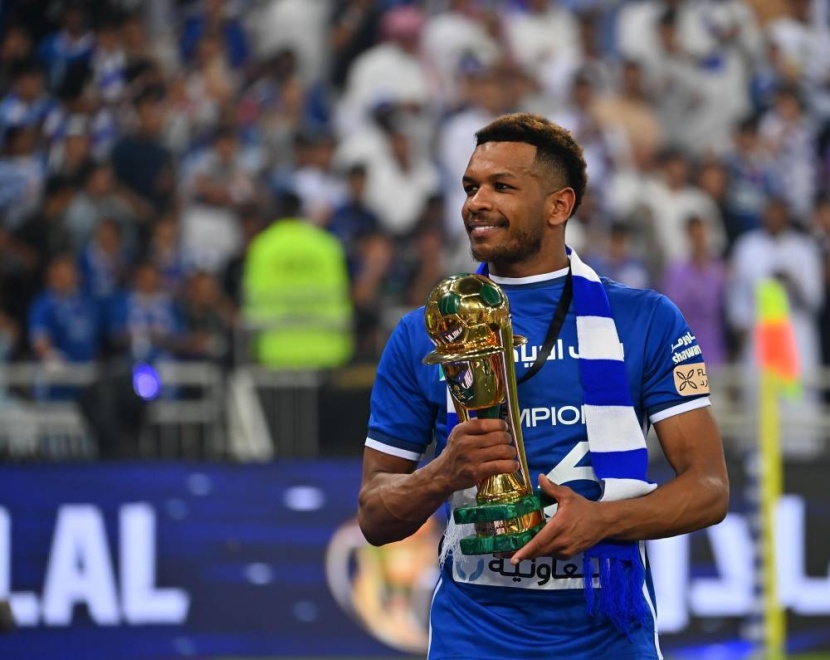 الهلال من ذهب