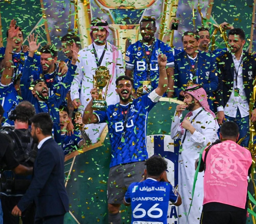 الهلال من ذهب