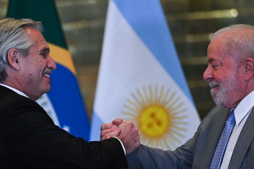 تحالف برازيلي أرجنتيني .. لا للدولار في التجارة