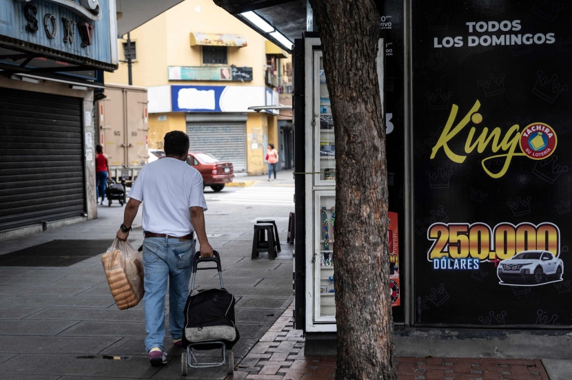 فنزويلا: طفرة متجددة في ألعاب اليانصيب بموازاة دولرة الاقتصاد