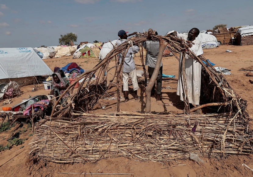 عواصف تدمر مأوى الفارين من الصراع السوداني