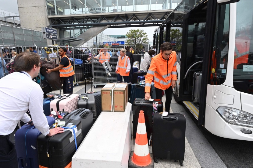 فوضى وتأخير رحلات في مطار باريس أورلي بسبب عطل بنظام الأمتعة
