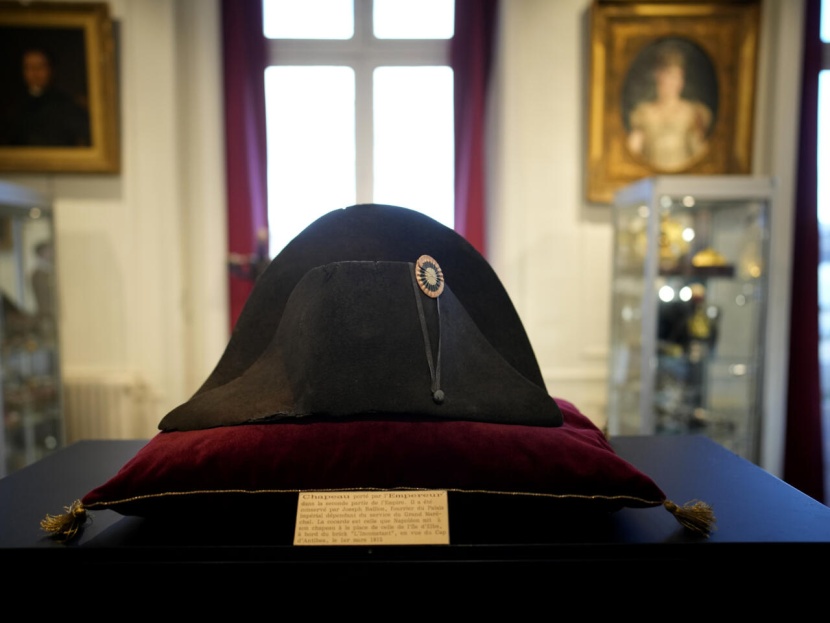 بيع قبعة لنابليون بونابرت في مزاد علني بـ 2.1 مليون دولار