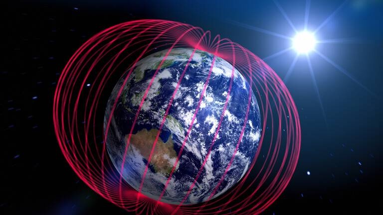 علماء: المجال المغناطيسي للأرض يظهر علامات الانقلاب