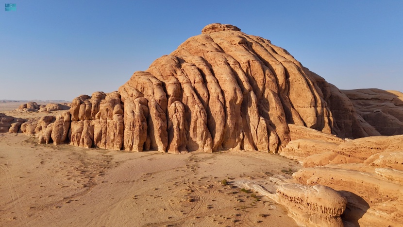 جبل الغلالة درب القوافل بين العلا وتيماء .. وأحد محطات جميل بثينة