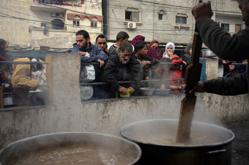 في غزة .. طوابير جوع لا تنتهي