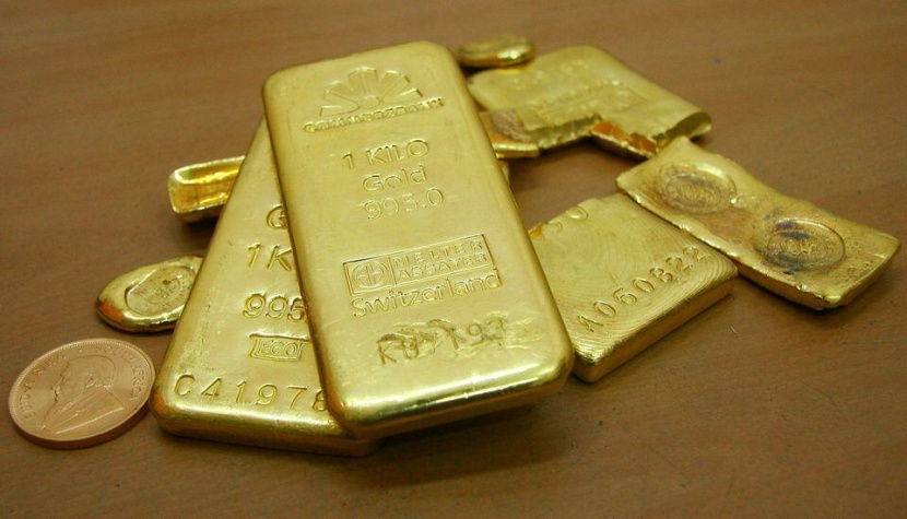 الذهب يرتفع 0.1 % إلى 2026.7 دولار وسط توترات الشرق الأوسط 