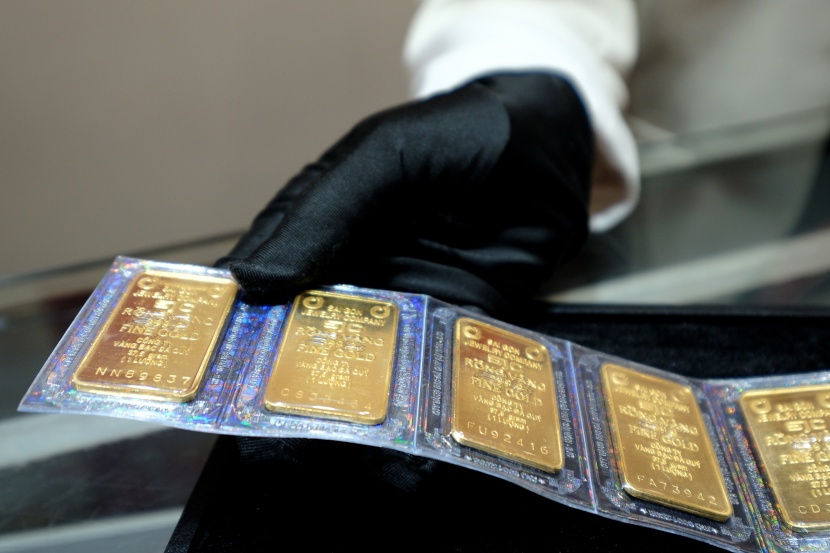 السعوديون يتجهون لأوزان الذهب الخفيفة مع ارتفاع الأسعار 30% منذ مطلع 2023