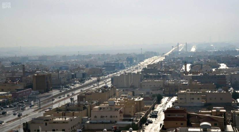 هيئة الكهرباء: انقطاع التيار عن أجزاء من شمال الرياض بسبب مقاول أتلف خط رئيس