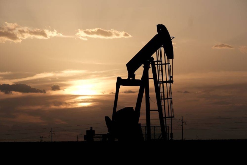 صناديق التحوط تزيد رهاناتها على صعود النفط بعد ارتفاعه 14 % منذ أوائل يونيو